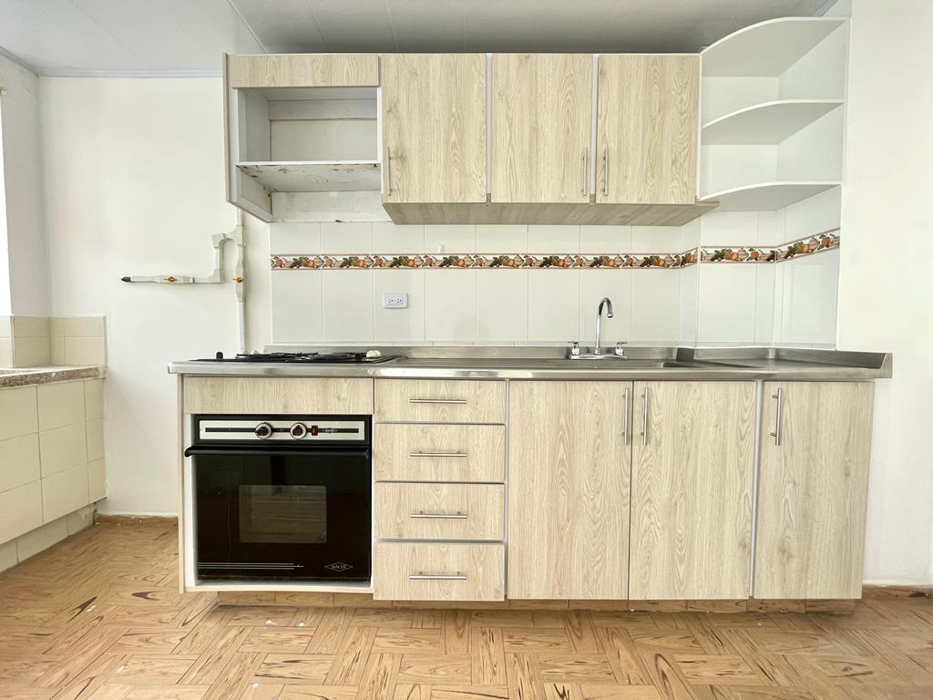 SE VENDE APTO EN EL CENTRO  6..jpg