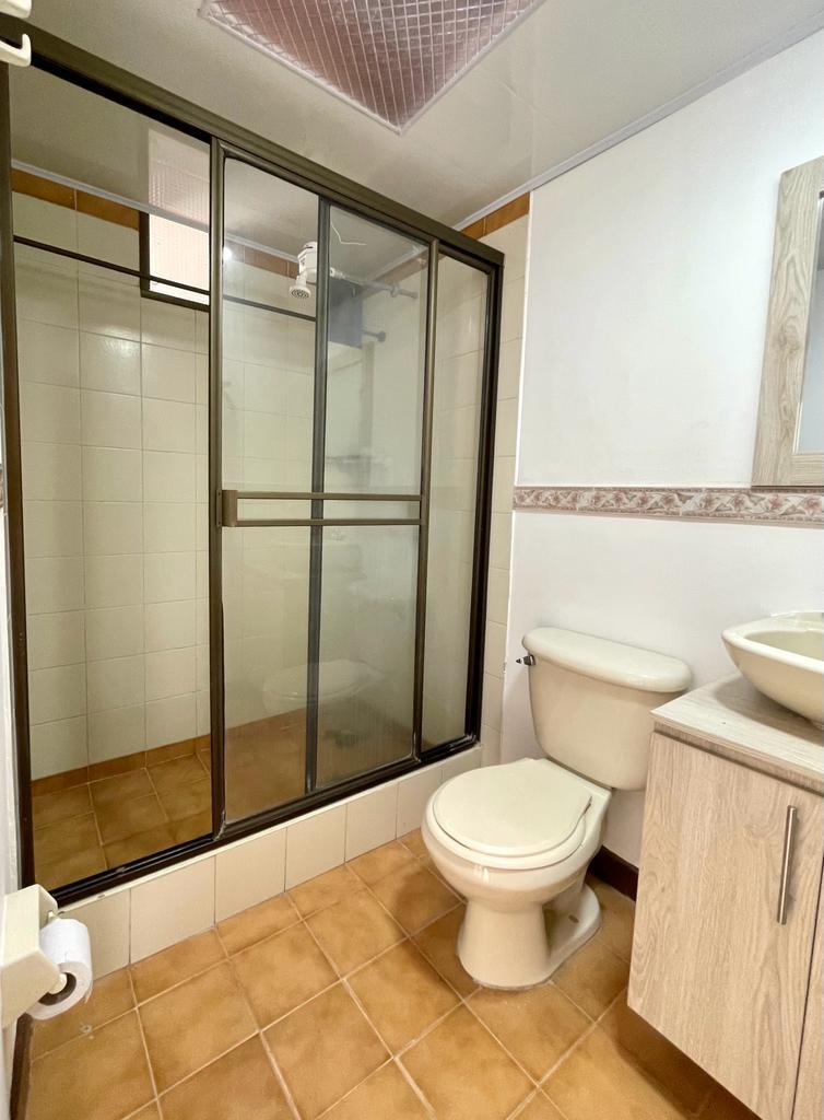 SE VENDE APTO EN EL CENTRO  13..jpg