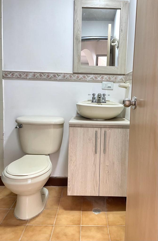 SE VENDE APTO EN EL CENTRO  12..jpg