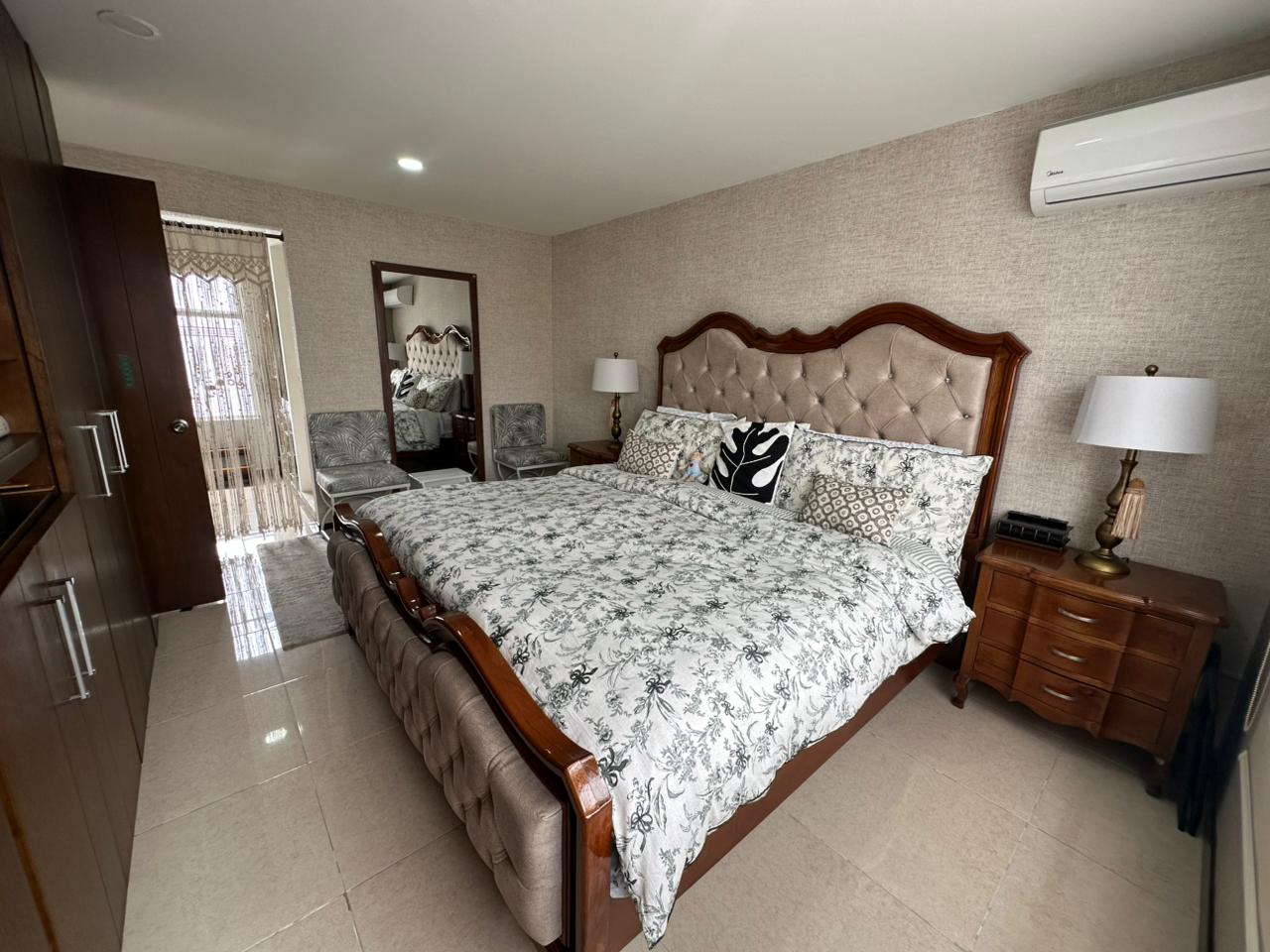 SE VENDE CASA EN LA CASTELLANA  21..jpeg