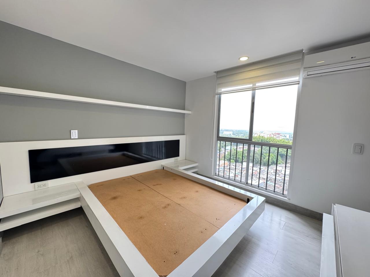 SE VENDE APARTAMENTO EN LA PAVONA  10..jpeg