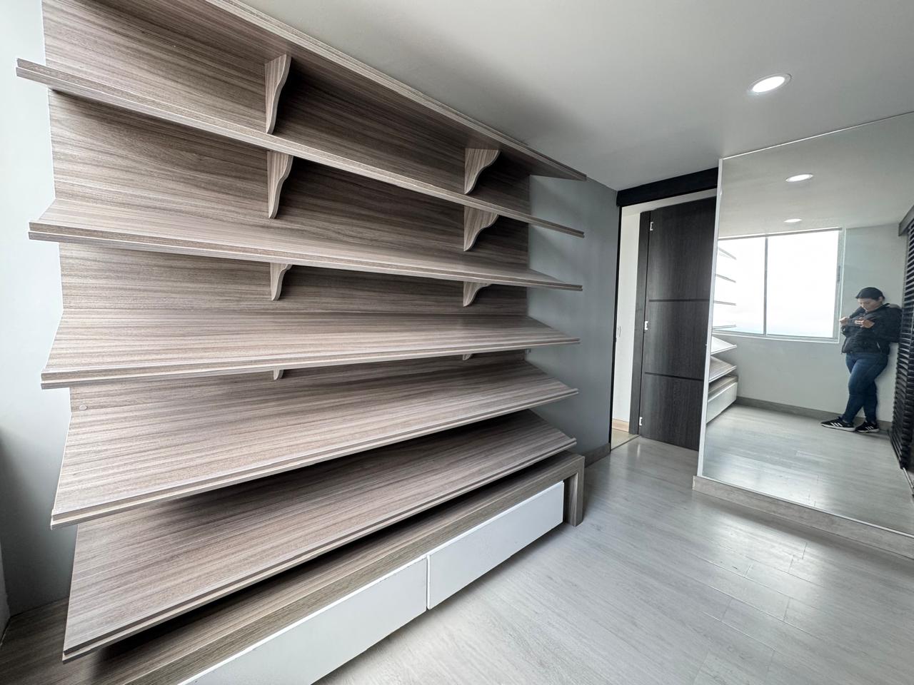 SE VENDE APARTAMENTO EN LA PAVONA  15..jpeg