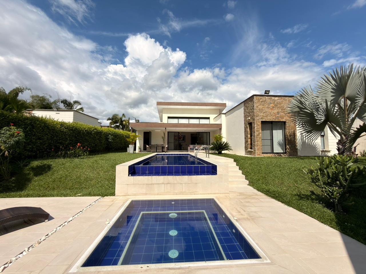 SE VENDE CASA CAMPESTRE EN EL CAIMO  2..jpeg