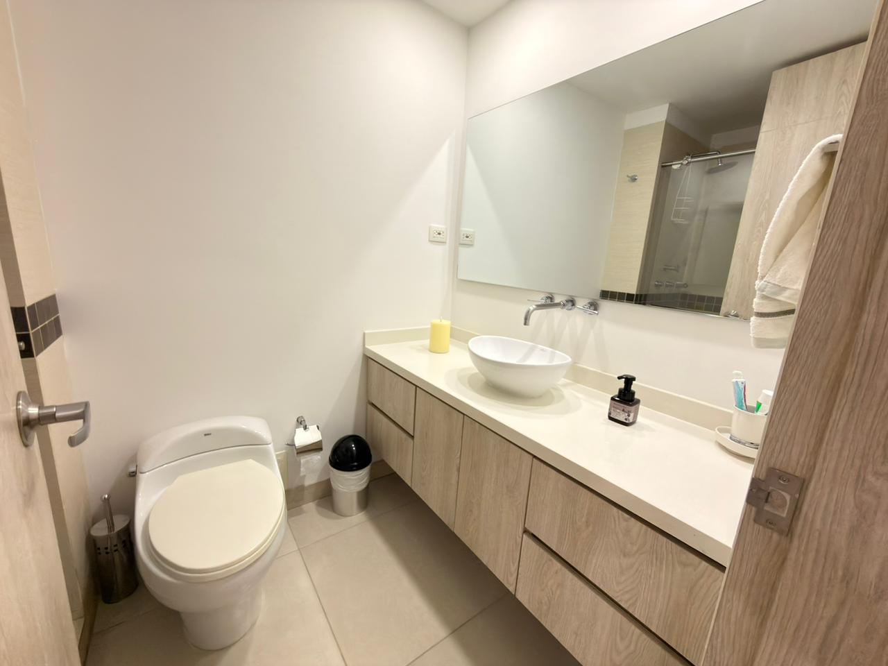 SE VENDE Y SE ARRIENDA EN LA CASTELLANA  29..jpeg