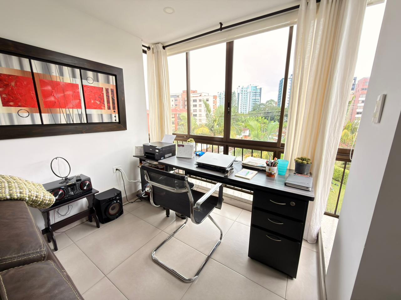 SE VENDE Y SE ARRIENDA EN LA CASTELLANA  28..jpeg