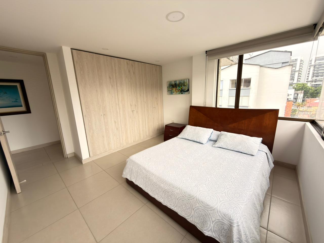 SE VENDE Y SE ARRIENDA EN LA CASTELLANA  25..jpeg