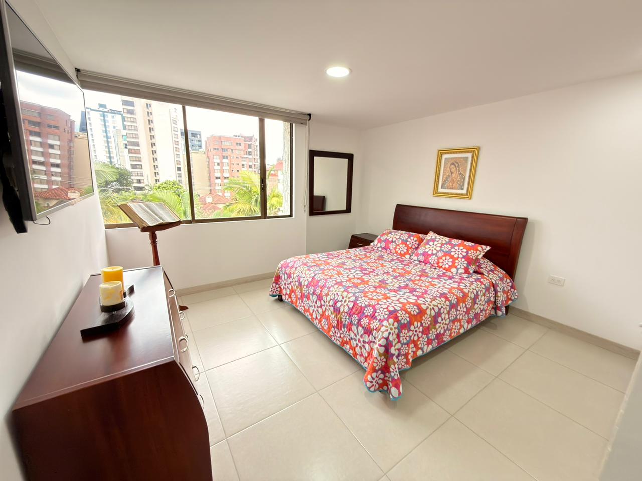 SE VENDE Y SE ARRIENDA EN LA CASTELLANA  26..jpeg