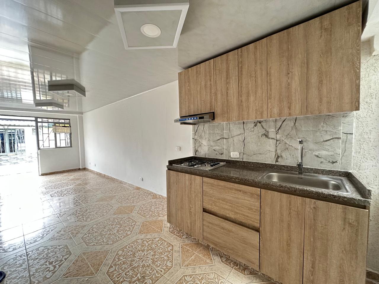 SE VENDE CASA EN LOS ALMENDROS  6..jpeg