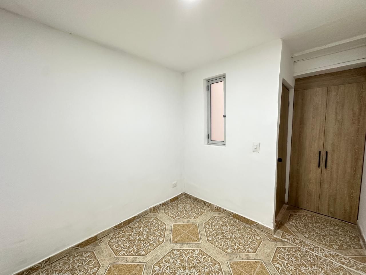 SE VENDE CASA EN LOS ALMENDROS  12..jpeg