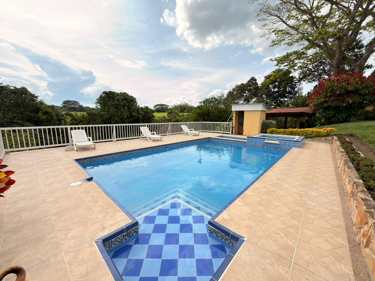 SE VENDE CASA CAMPESTRE  29..jpeg