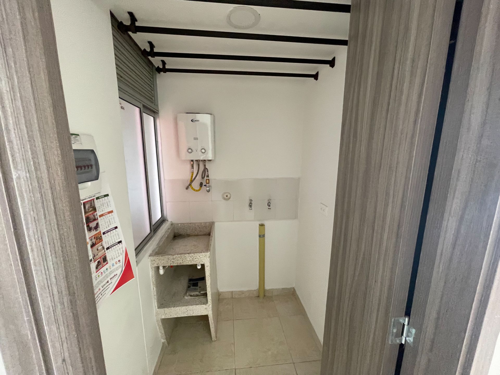 SE VENDE APTO  8..JPG