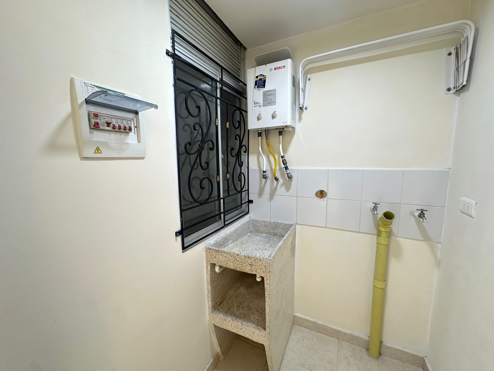 SE VENDE APARTAMENTO EN LA PAVONA  7..jpeg