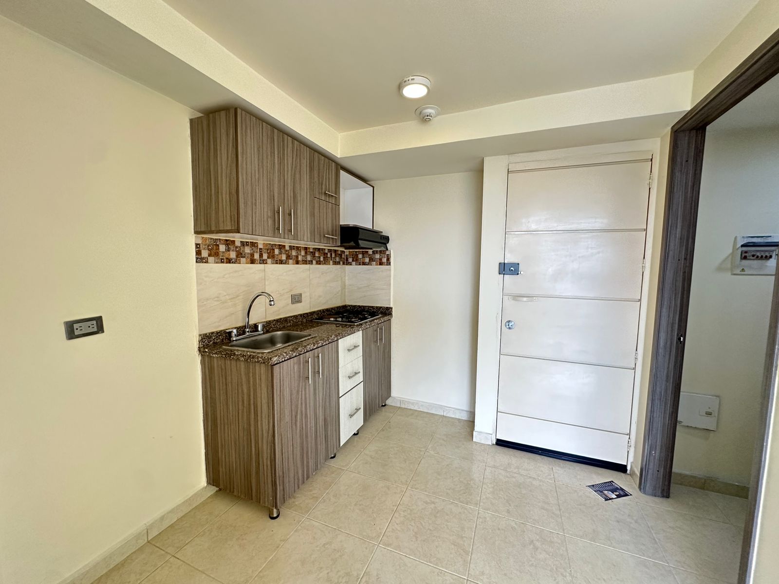 SE VENDE APARTAMENTO EN LA PAVONA  6..jpeg