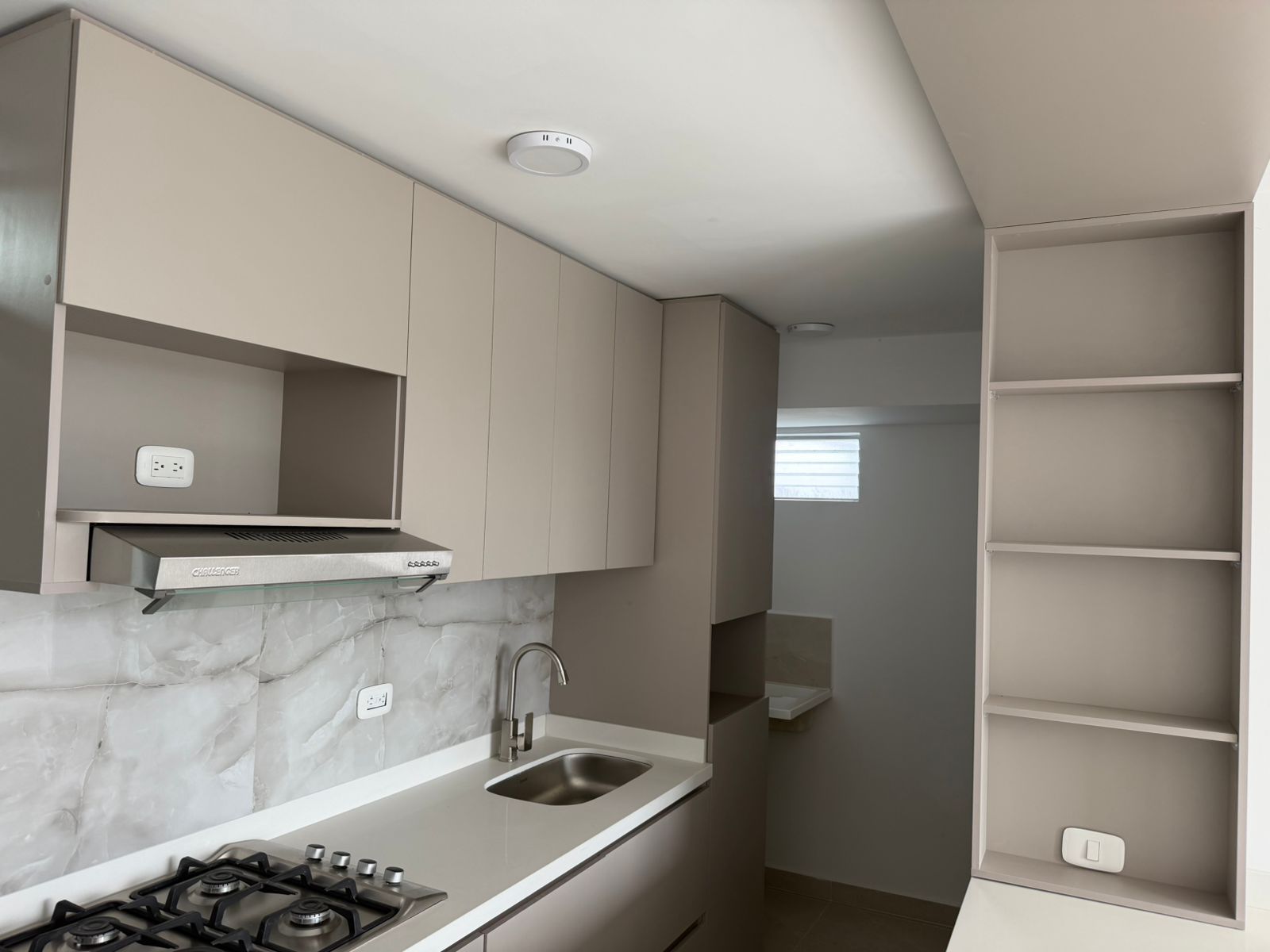 SE VENDE APTO EN AV. CENTENARIO  3..jpeg