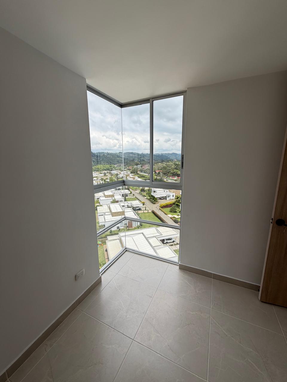 SE VENDE APTO EN AV. CENTENARIO  11..jpeg