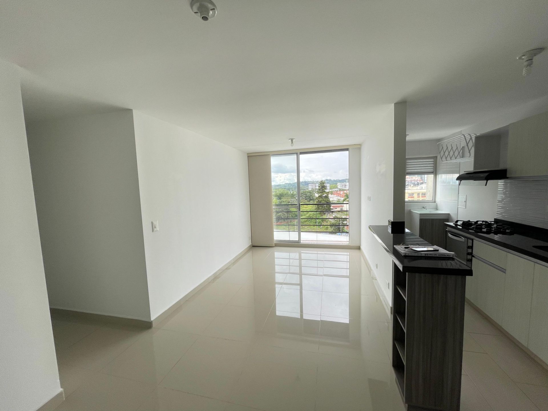 SE VENDE APTO EN COINCA  2..jpeg