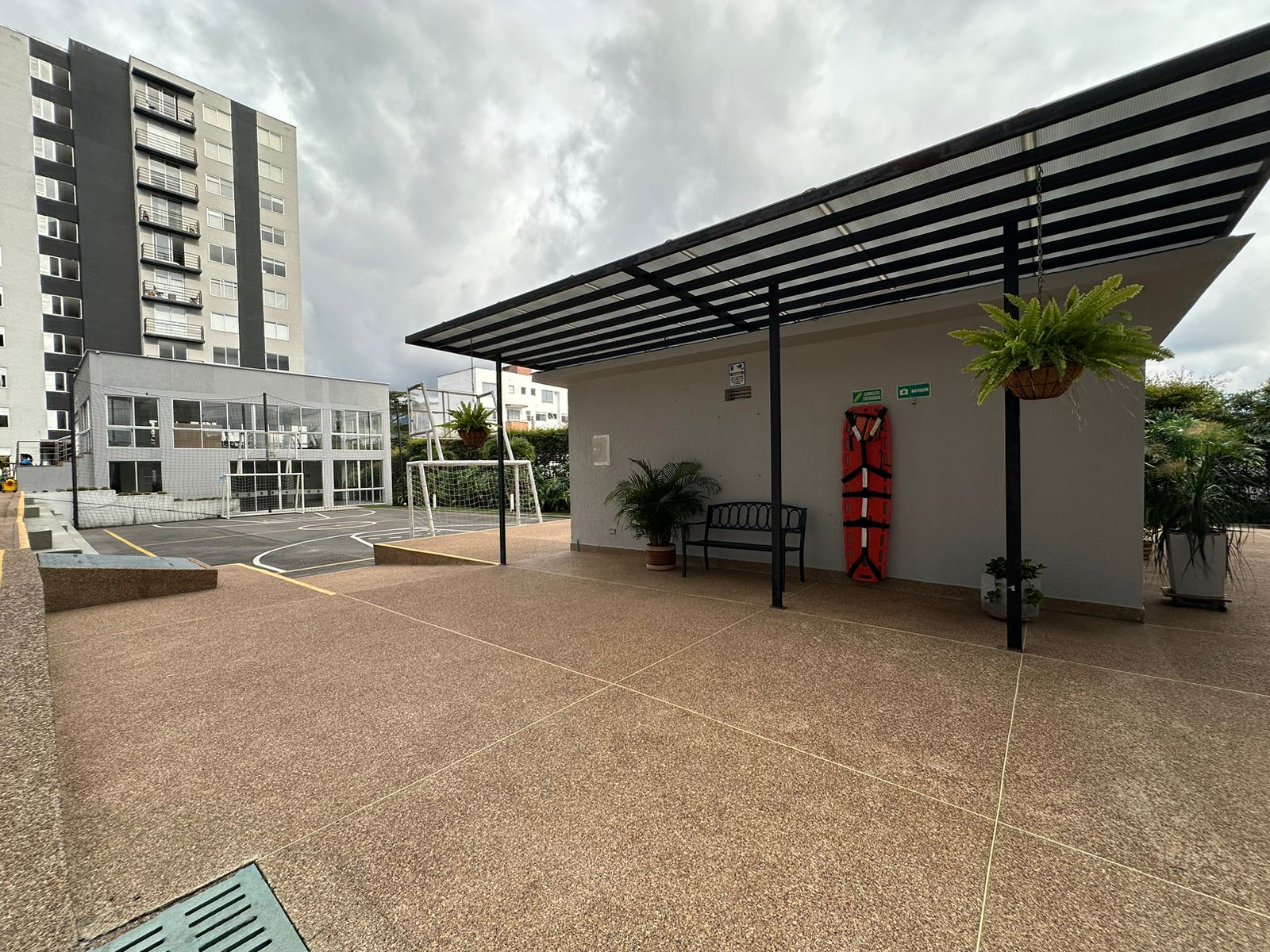 SE VENDE APTO EN COINCA  24..jpeg