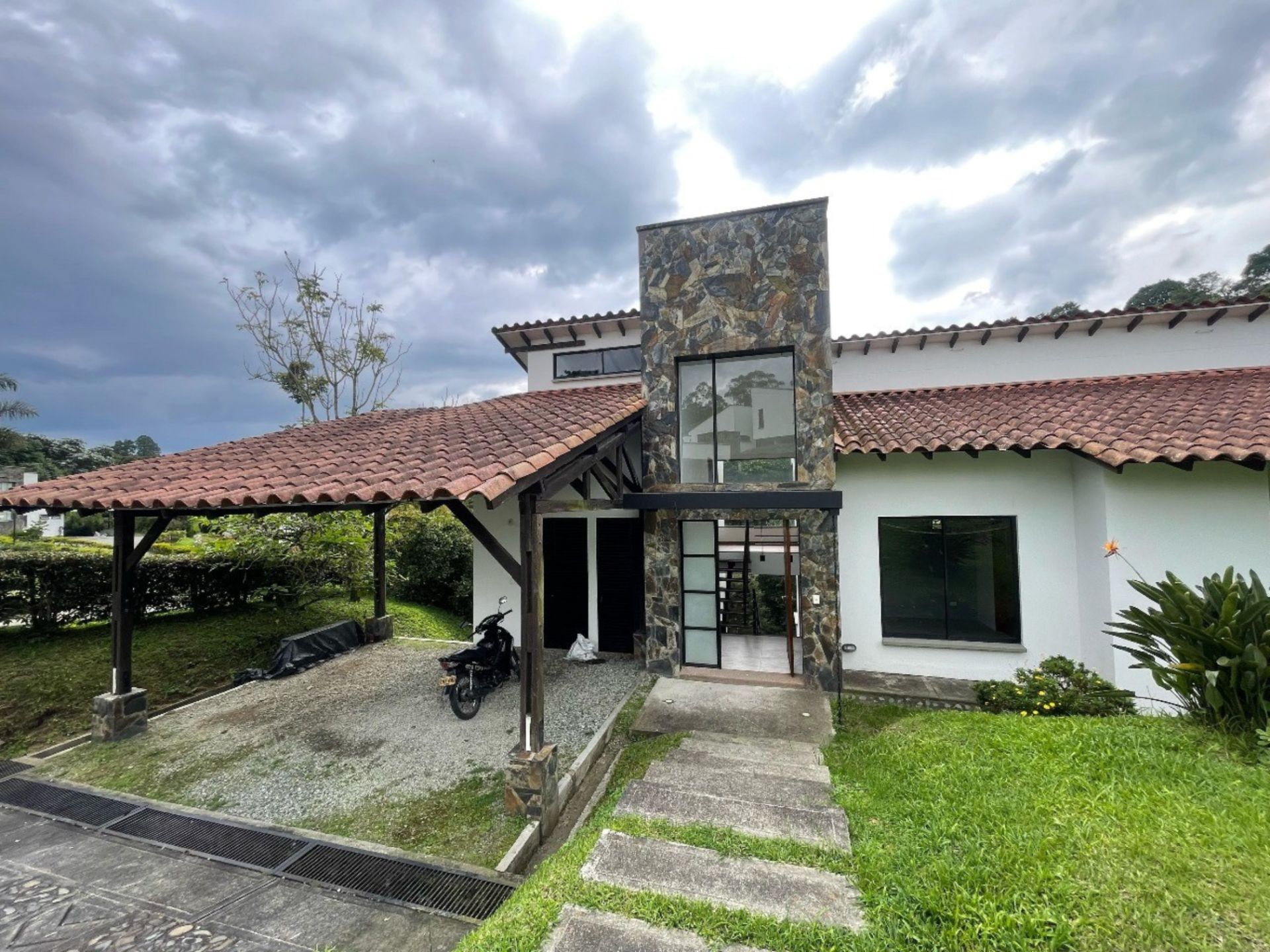 SE VENDE CASA CAMPESTRE VÍA CIRCASIA 1.jpg