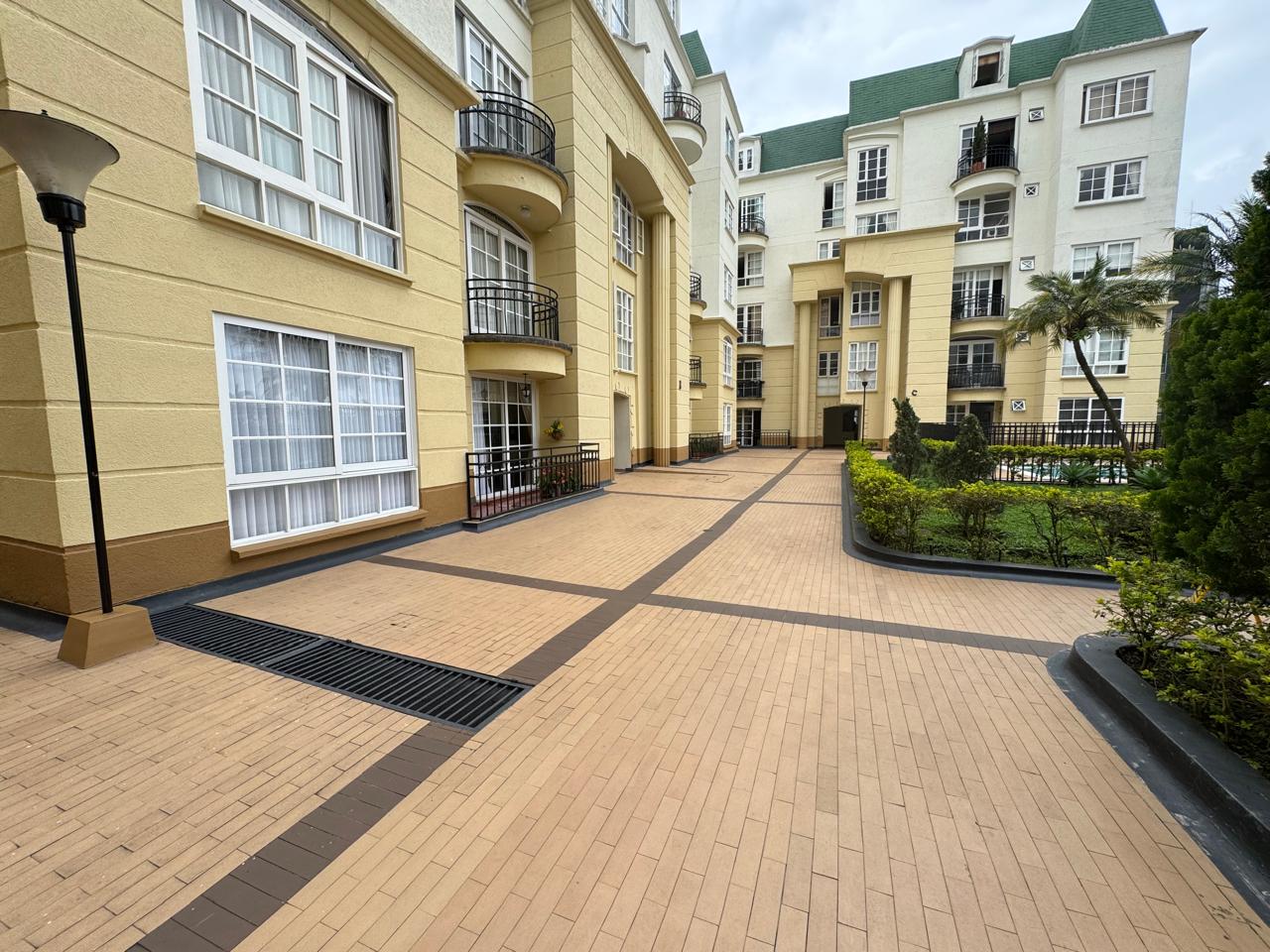 SE VENDE APTO EN LA LORENA  20..jpeg