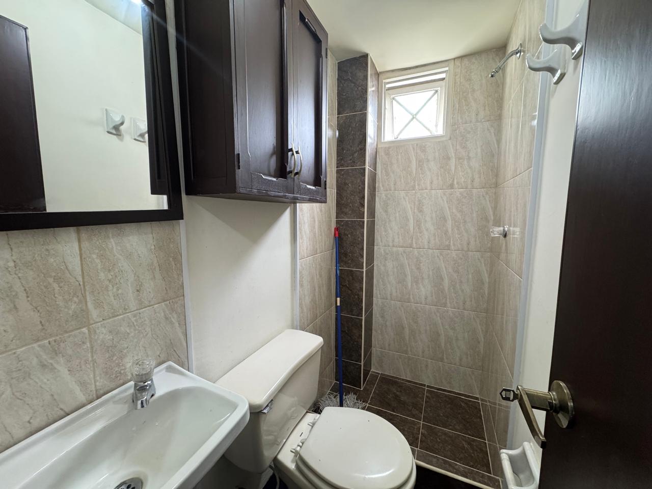 SE VENDE APTO EN LA LORENA  19..jpeg