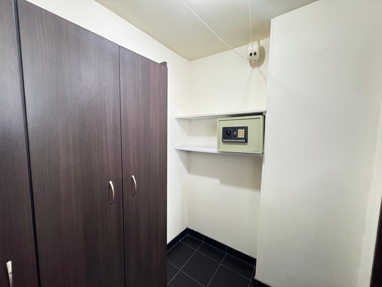 SE VENDE APTO EN LA LORENA  18..jpeg