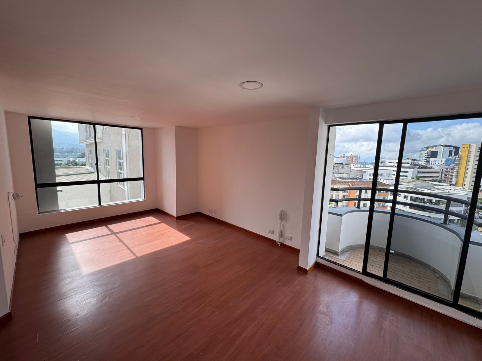 SE VENDE APARTAMENTO EN FUNDADORES  10..jpeg