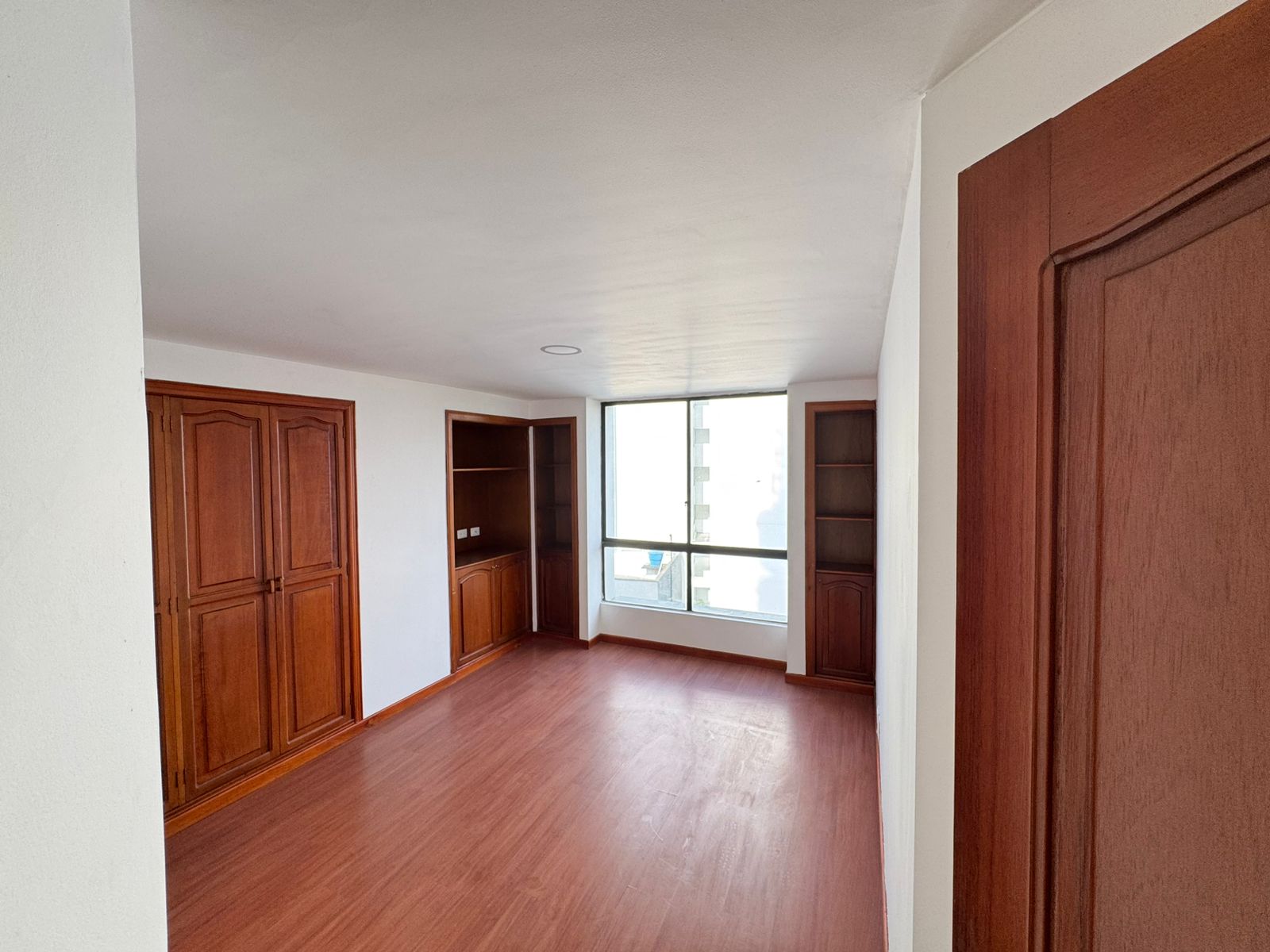 SE VENDE APARTAMENTO EN FUNDADORES  20..jpeg
