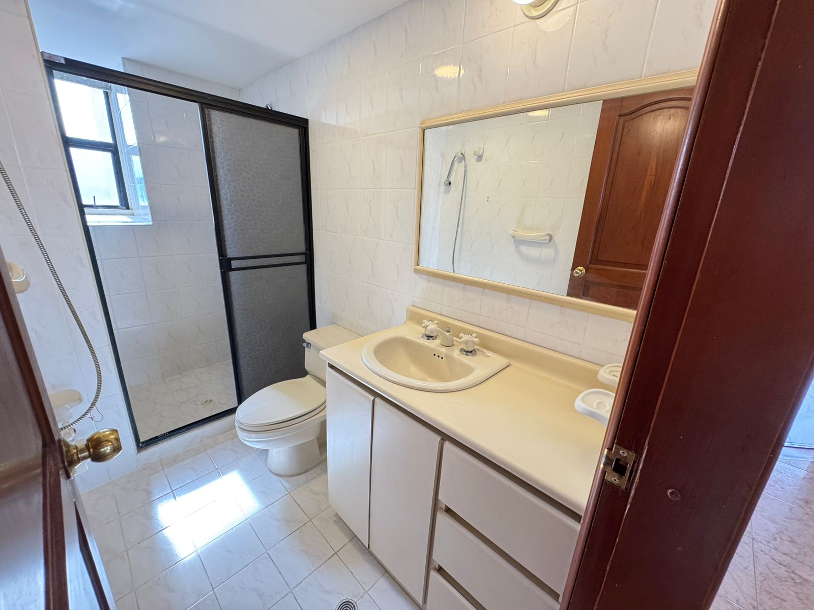 SE VENDE APARTAMENTO EN FUNDADORES  26..jpeg