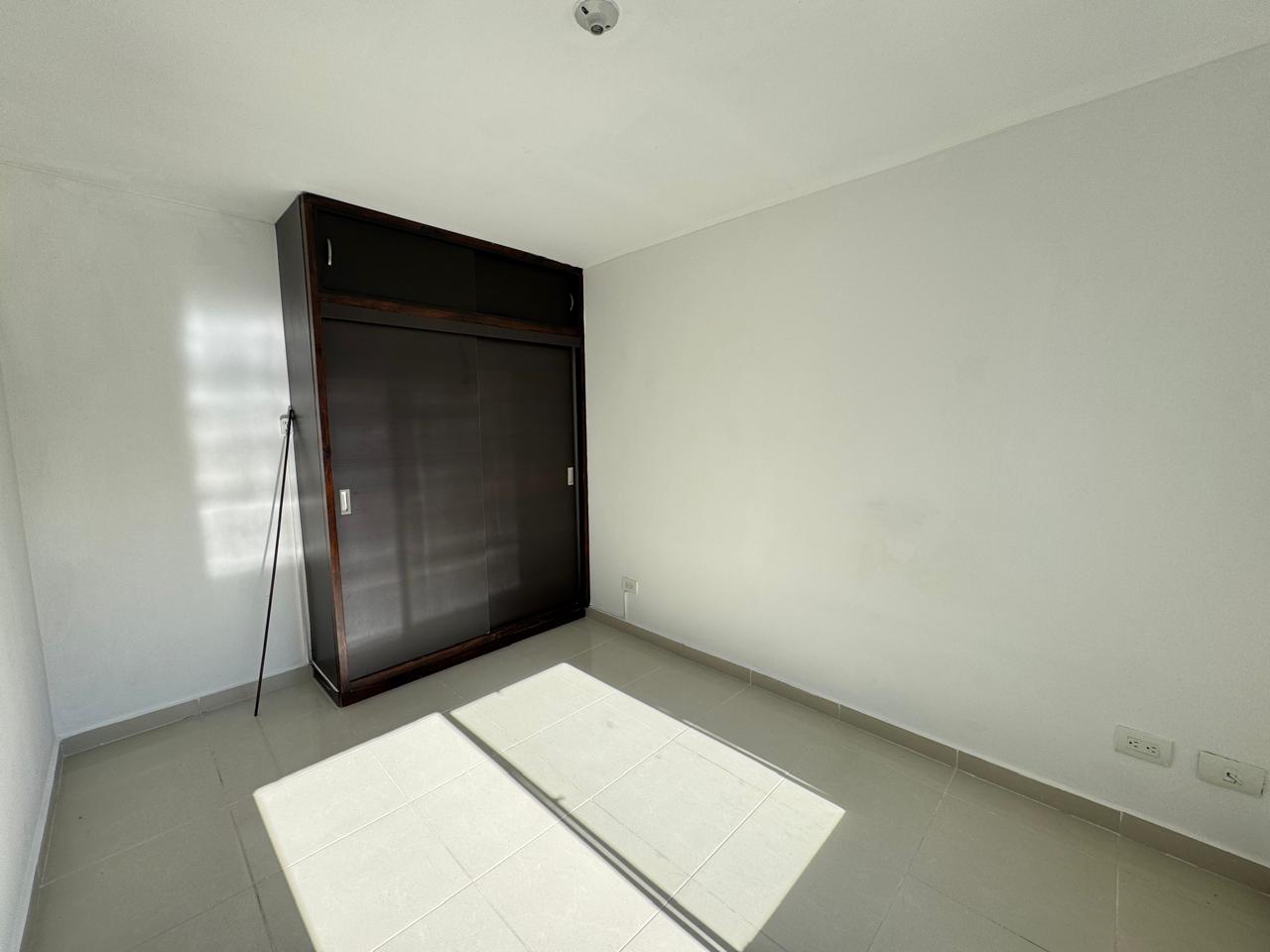 SE ARRIENDA APARTAESTUDIO EN AV. 19 NORTE  4..jpeg