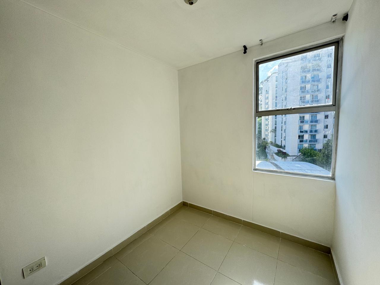 SE ARRIENDA APARTAESTUDIO EN AV. 19 NORTE  7..jpeg