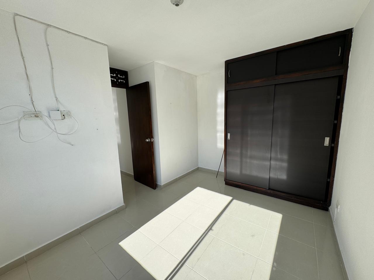 SE ARRIENDA APARTAESTUDIO EN AV. 19 NORTE  6..jpeg