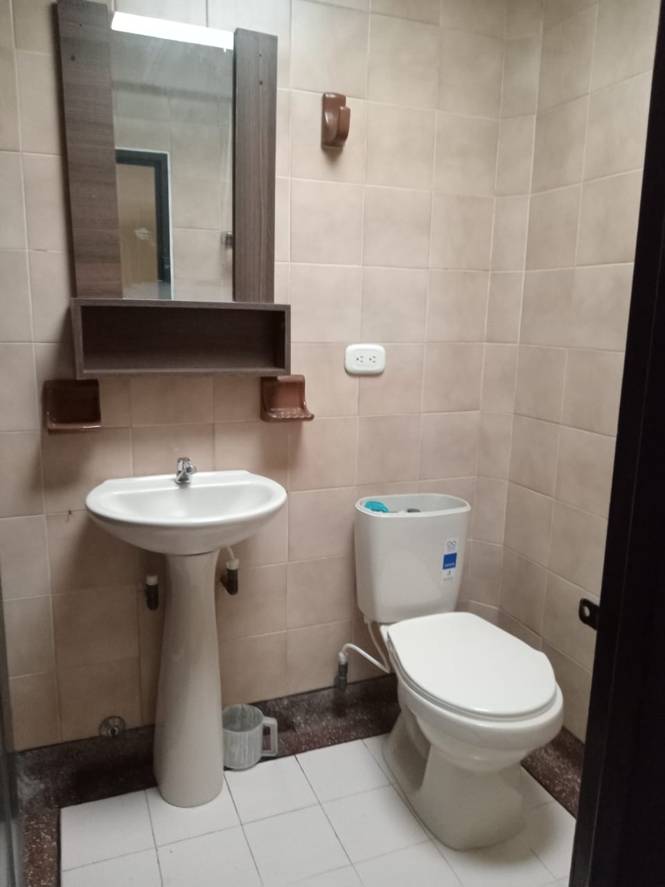 SE VENDE CASA EN EL 7 DE AGOSTO  17..jpeg