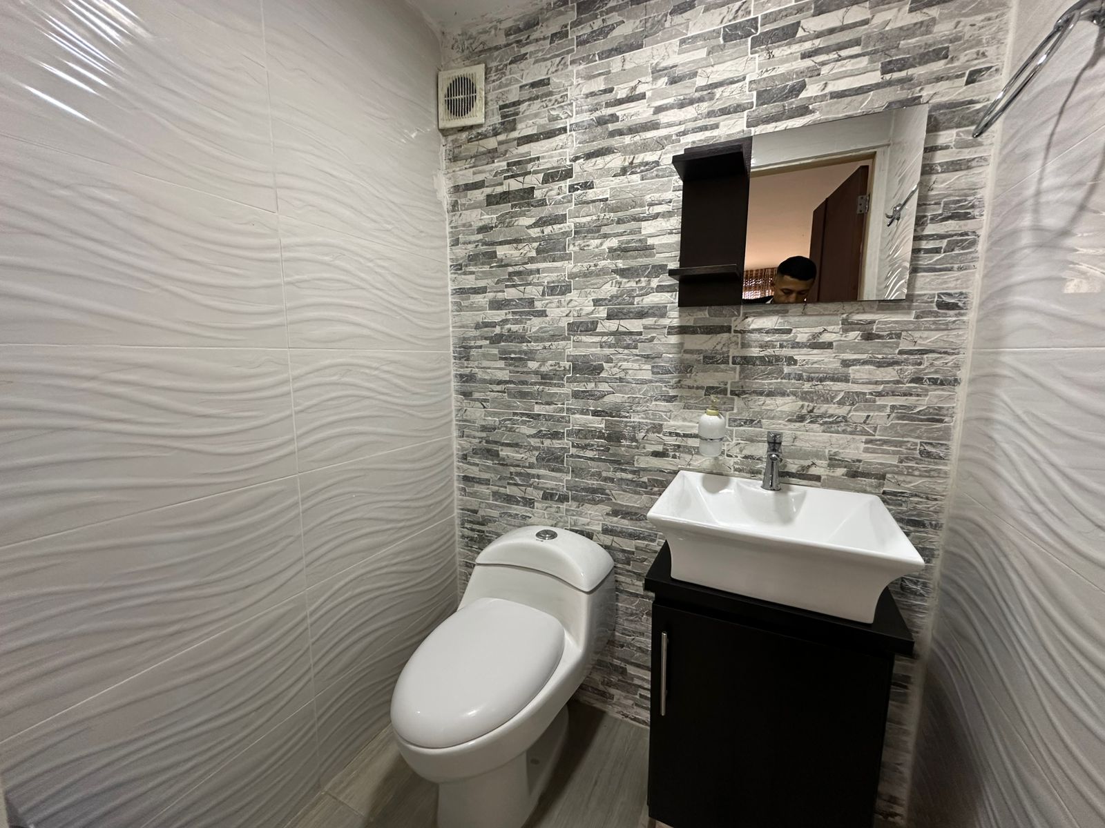 SE VENDE CASA EN ABORIGENES  4..jpeg