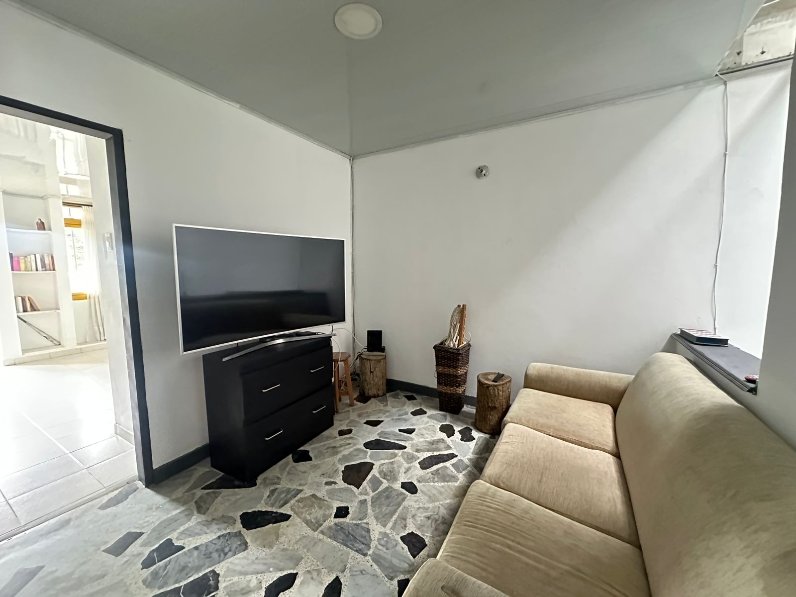 SE VENDE CASA EN ABORIGENES  19..jpeg