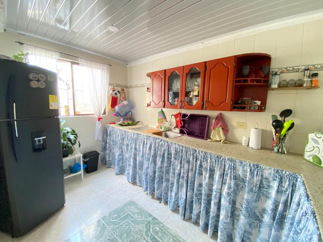 SE VENDE CASA EN CIUDAD DORADA PISO 2  3..jpeg