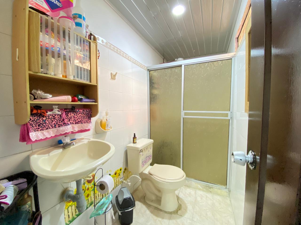 SE VENDE CASA EN CIUDAD DORADA PISO 2  14..jpeg