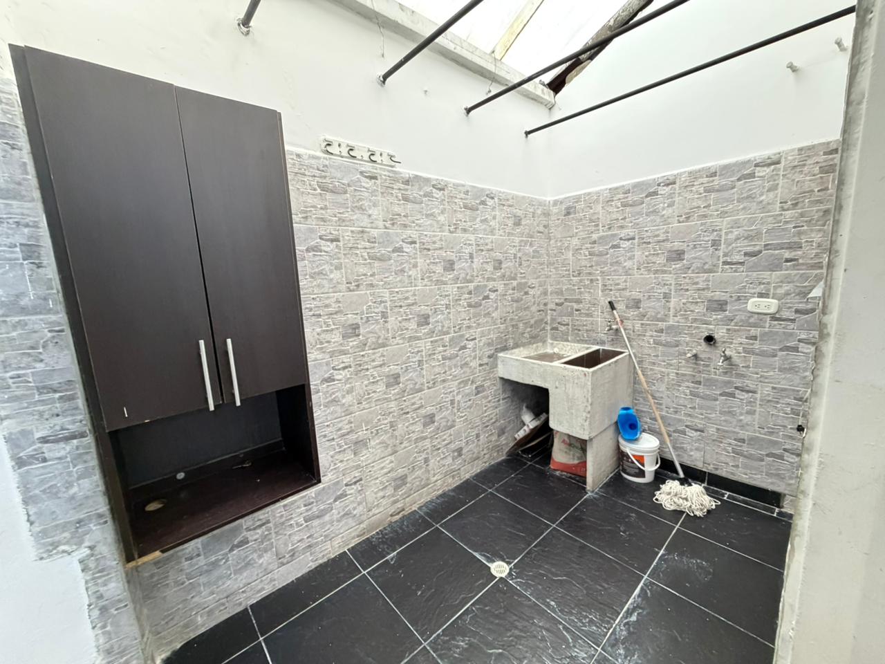 SE VENDE CASA EN LA CENTENARIO - SUR 11..jpeg