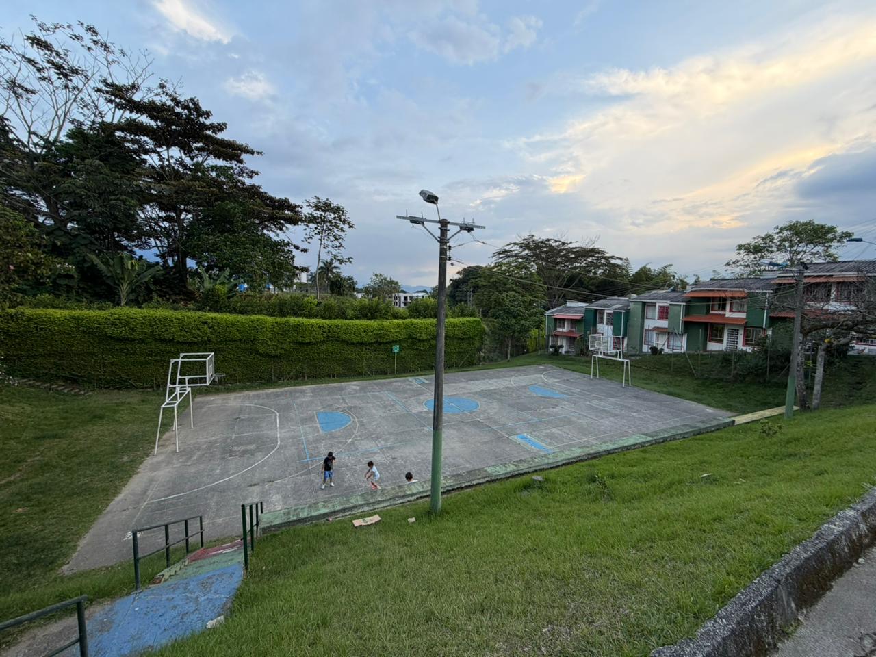 SE VENDE CASA EN LA CENTENARIO - SUR 22..jpeg