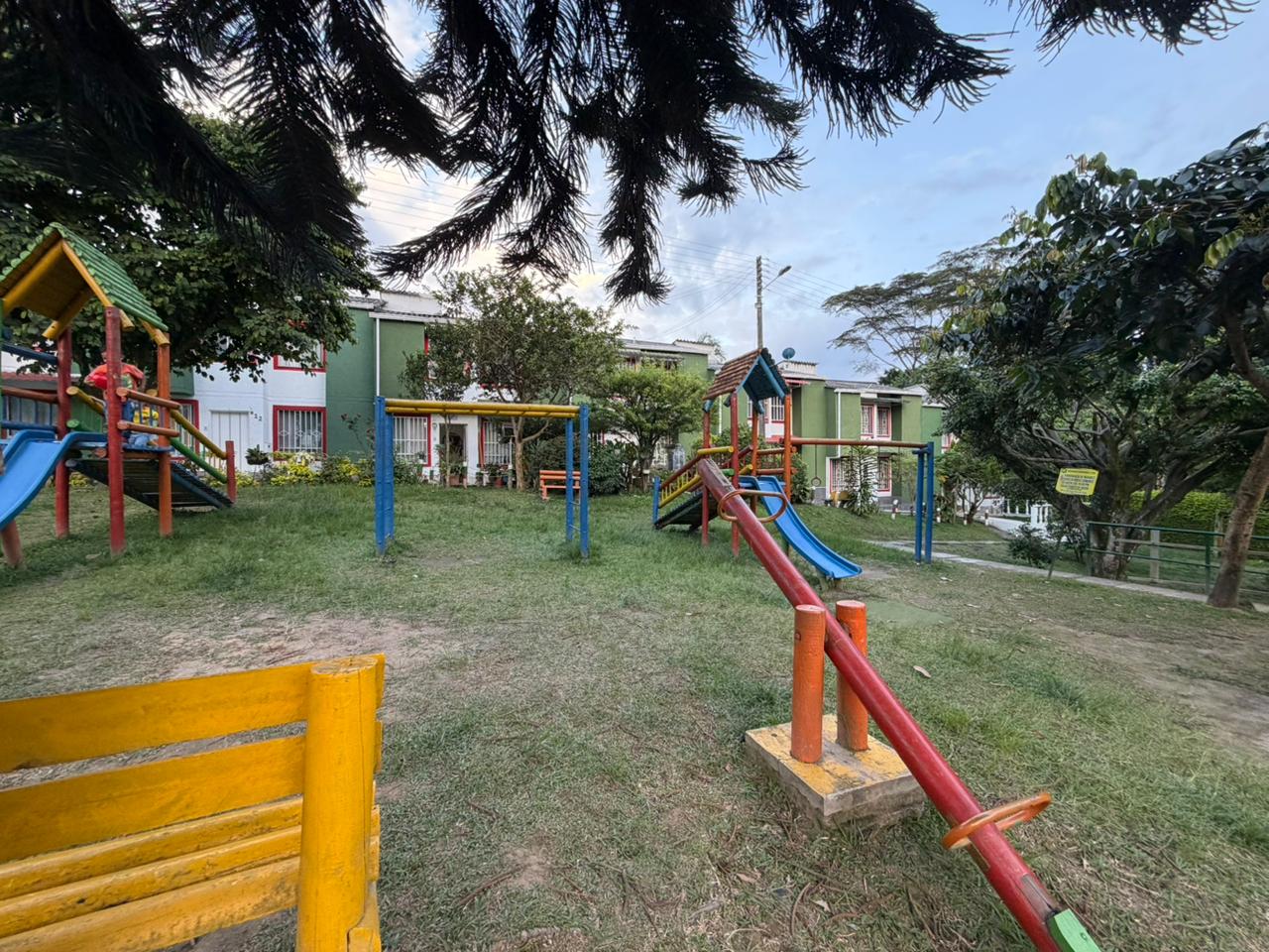 SE VENDE CASA EN LA CENTENARIO - SUR 21..jpeg