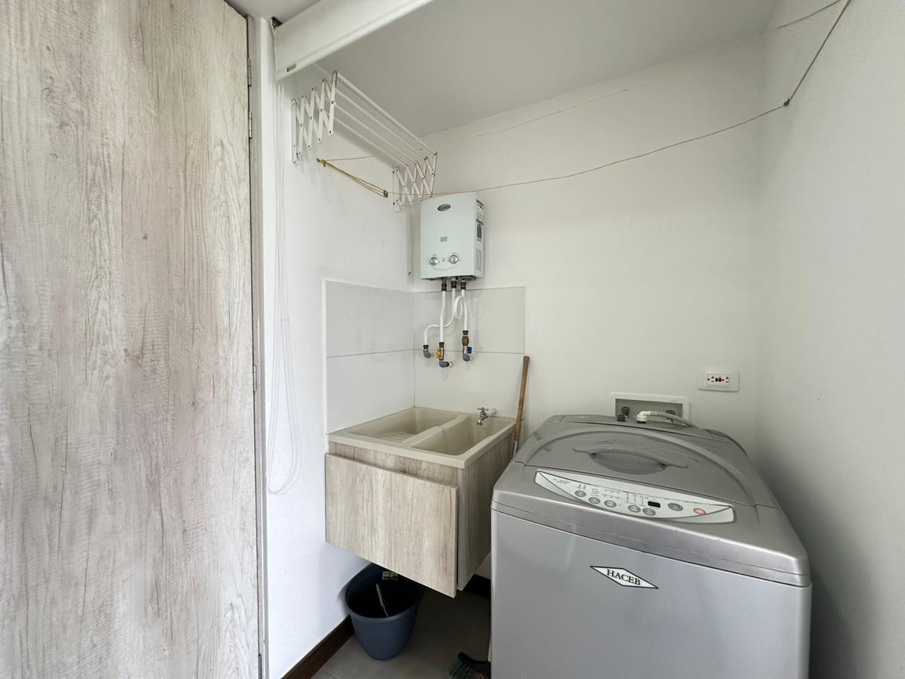 SE VENDE APARTAESTUDIO  7..jpeg