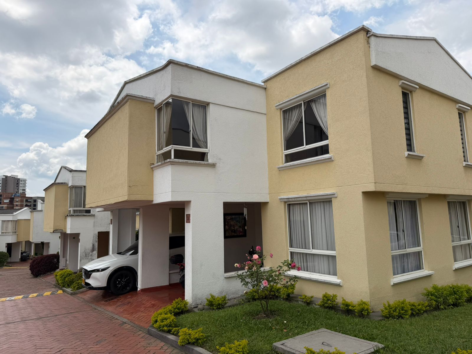 SE VENDE CASA EN LA ALQUERIA 1..jpeg