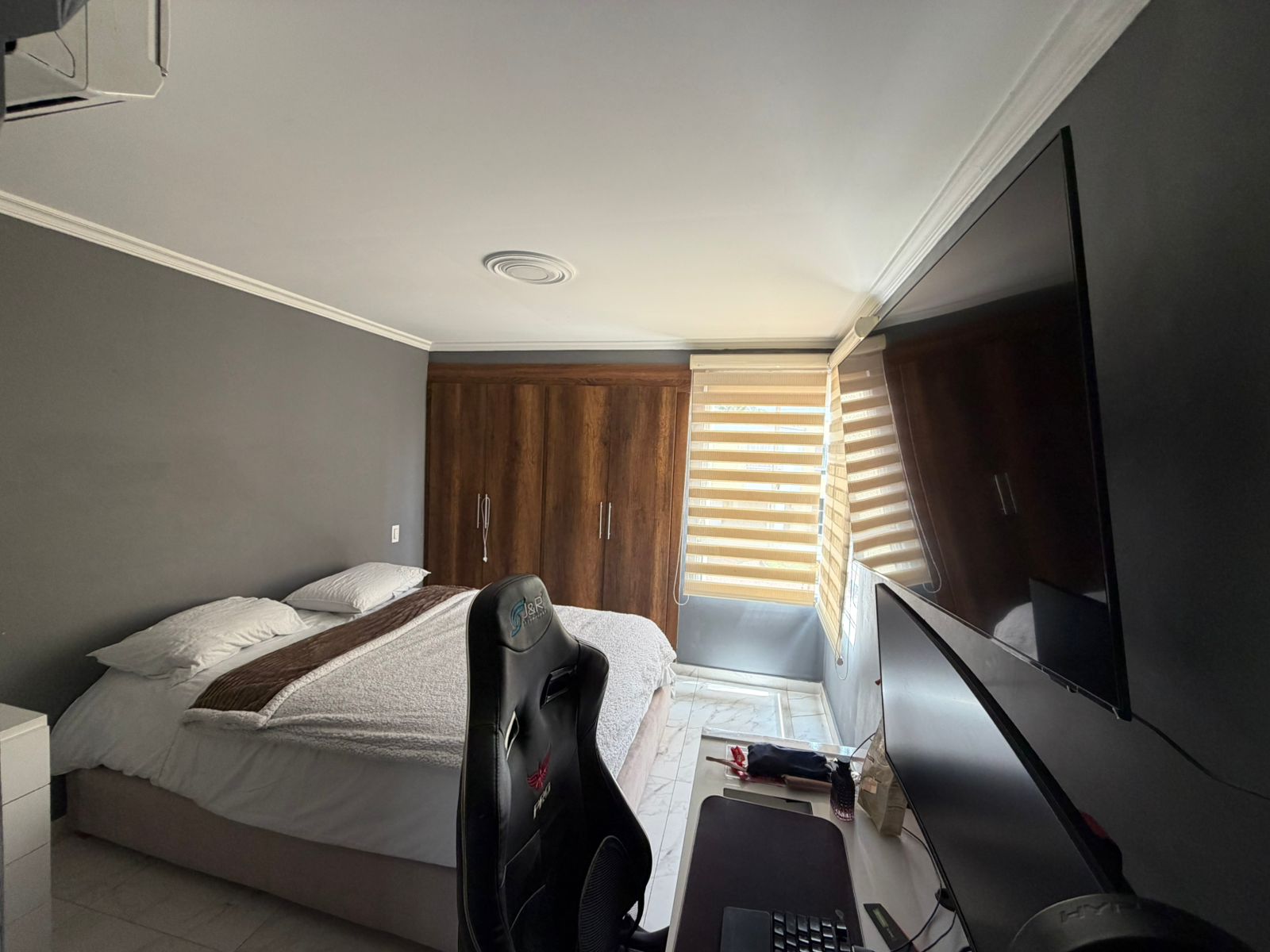 SE VENDE CASA EN LA ALQUERIA 17..jpeg