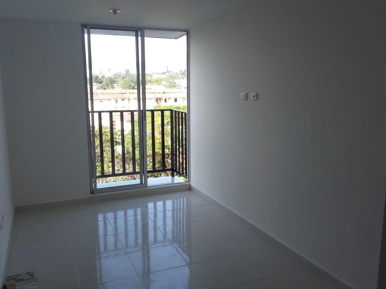 SE VENDE APTO EN EL COLISEO 2..jpeg