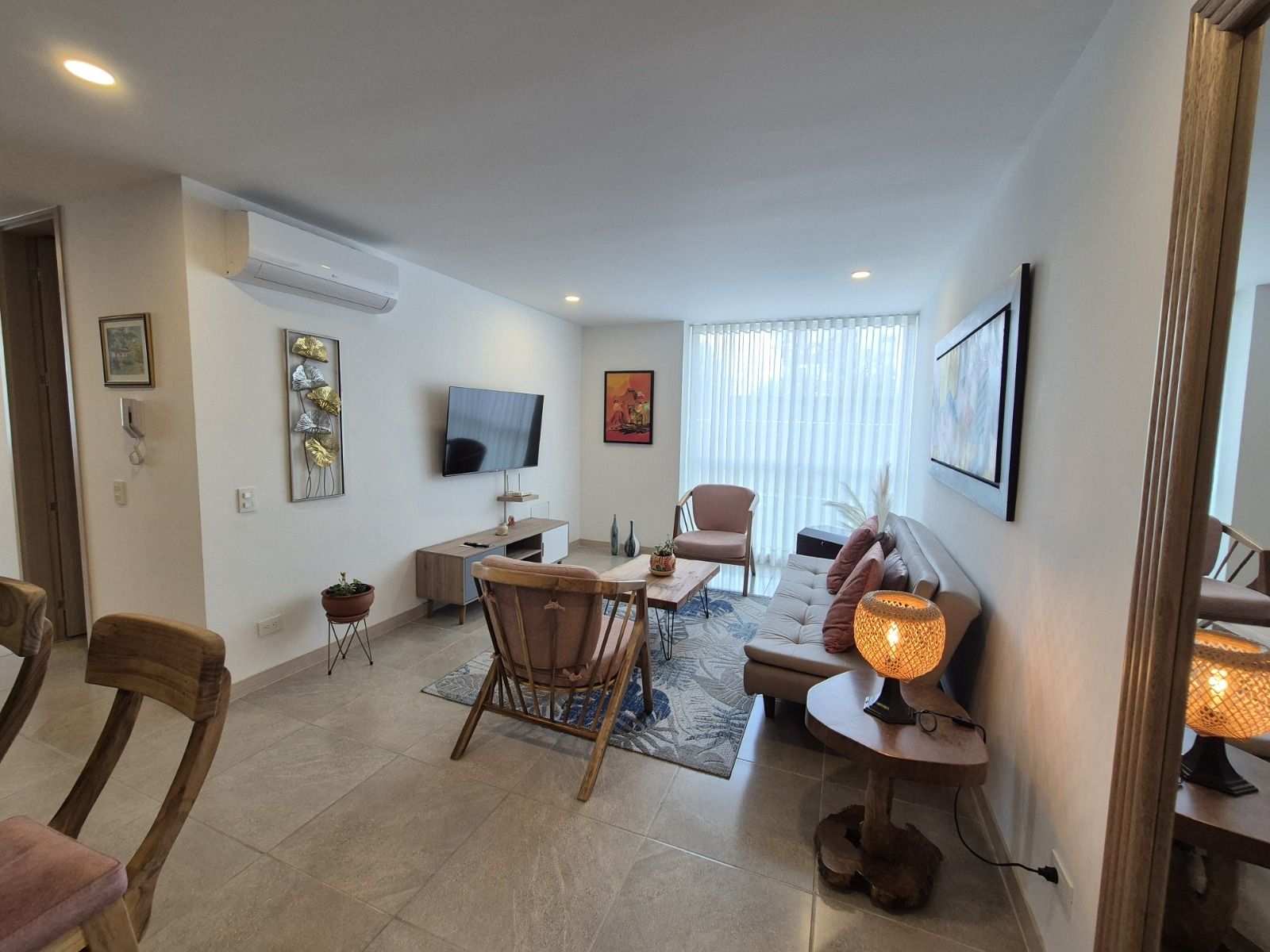 SE VENDE APARTAESTUDIO  8..jpeg