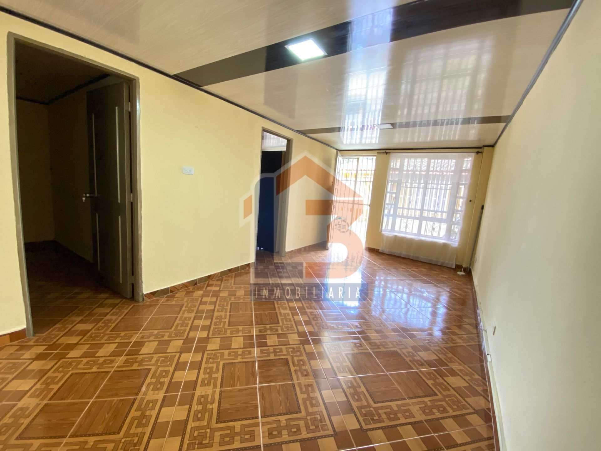 SE VENDE CASA SECTOR LAS AMERICAS 3..jpg