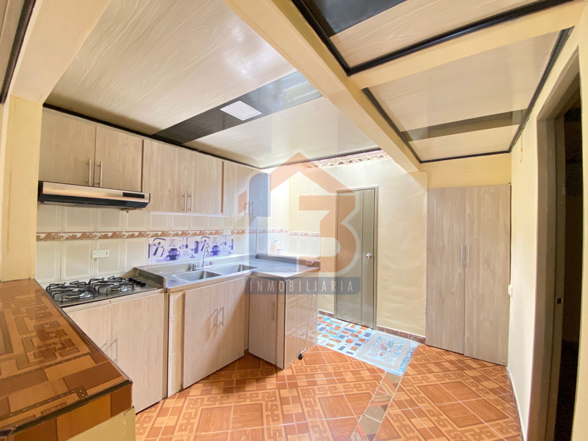 SE VENDE CASA SECTOR LAS AMERICAS 5..jpg