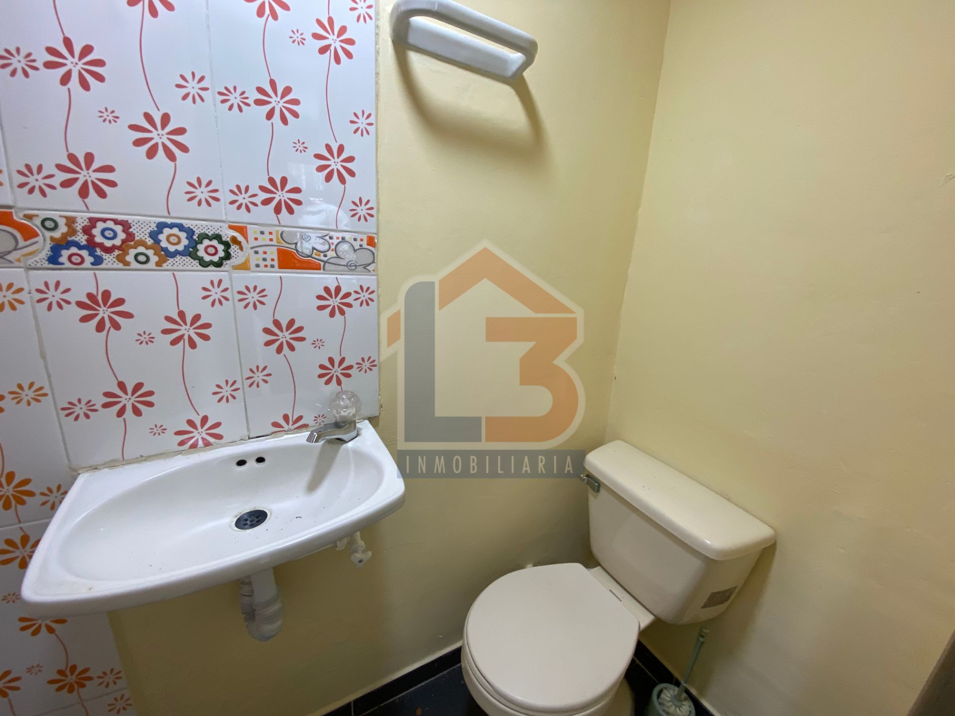 SE VENDE CASA SECTOR LAS AMERICAS 10..jpg