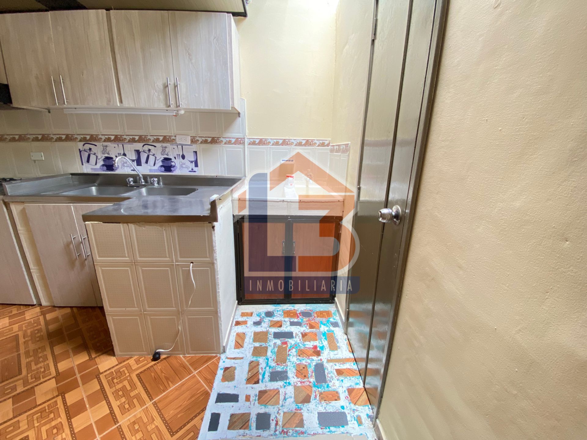 SE VENDE CASA SECTOR LAS AMERICAS 13..jpg