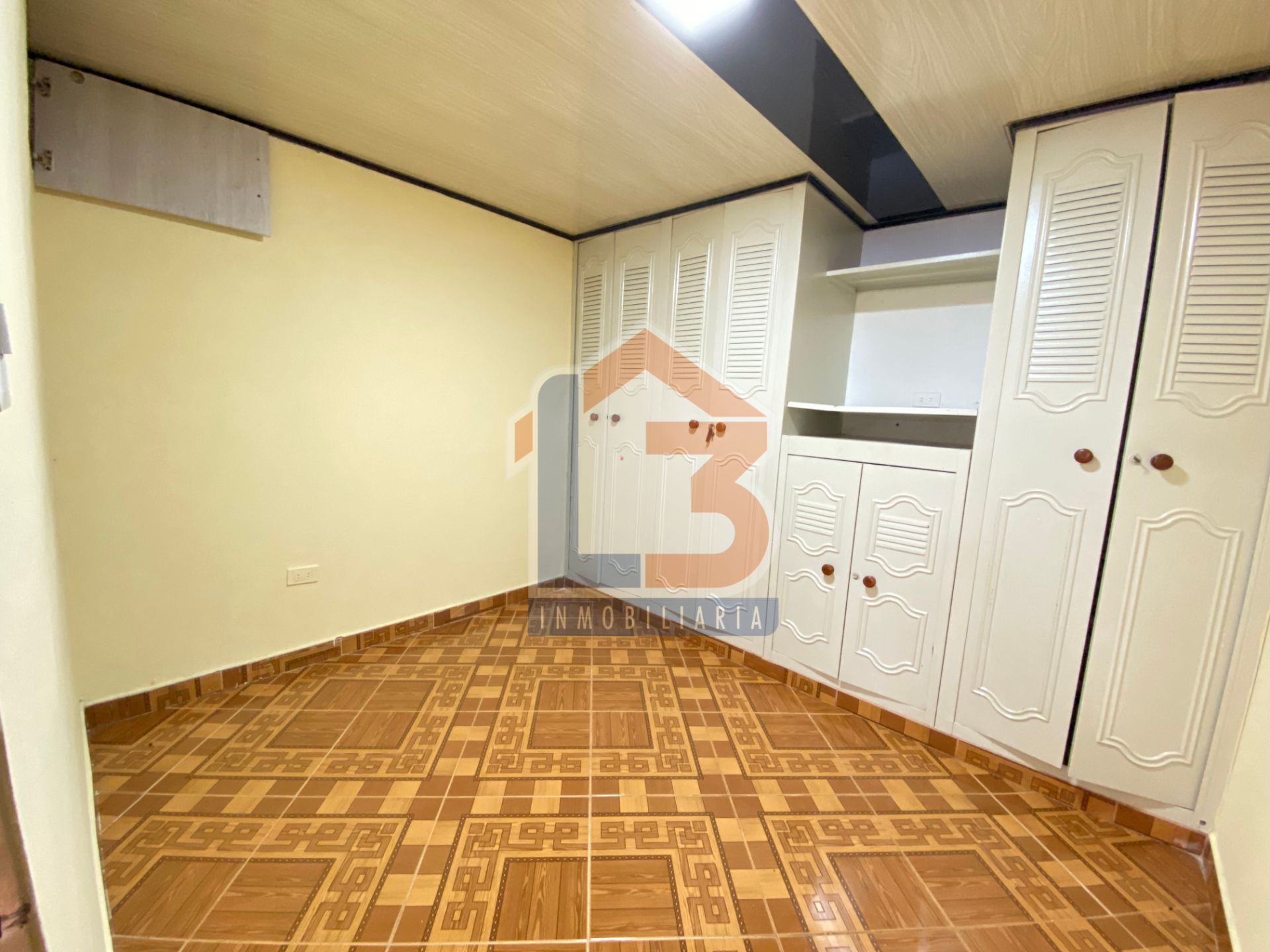 SE VENDE CASA SECTOR LAS AMERICAS 15..jpg