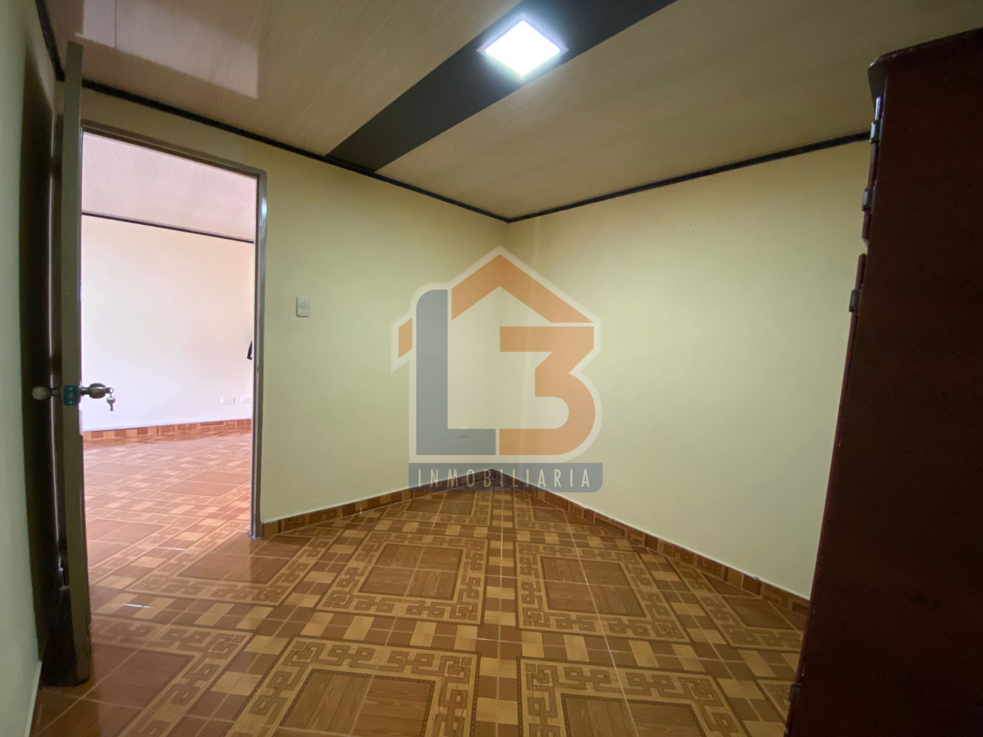 SE VENDE CASA SECTOR LAS AMERICAS 18..jpg